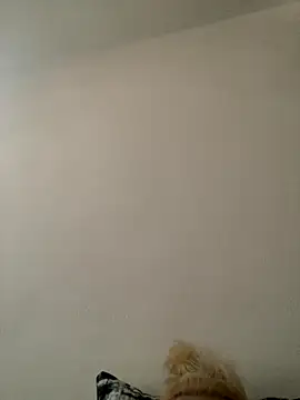 Snapshot of luna_14 chatting on October 16, 10:18 am luna 14 online show from October 16, 10:18 am