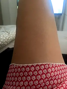 Snapshot of luna_14 chatting on September 13, 9:17 am luna 14 online show from September 13, 9:17 am