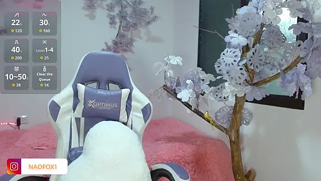 NaomiFox1 online show from November 13, 3:16 am