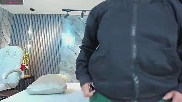 julietha taylor online show from February 19, 3:28 am