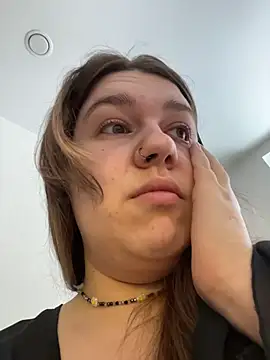 SuzieMurray online show from February 20, 8:16 am