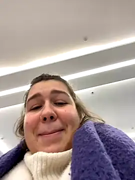 SuzieMurray online show from December 2, 9:21 am