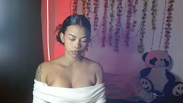 Snapshot of Shenna_brunette_ chatting on September 22, 3:05 am Shenna brunette online show from September 22, 3:05 am