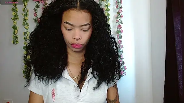 Shenna brunette  online show from December 14, 2:56 pm