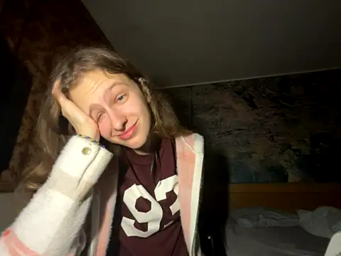 Snapshot of Eva_Angel3 chatting on October 13, 8:11 pm Eva Angel3 online show from October 13, 8:11 pm