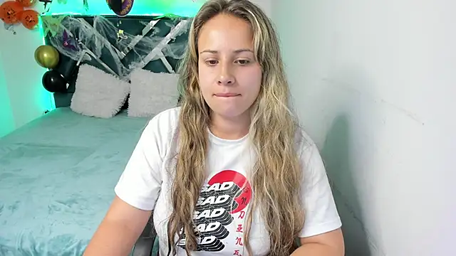 Dana martinezz online show from October 24, 11:01 pm