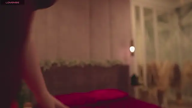 Smiley Mia online show from January 17, 5:15 am