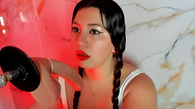 hade cute online show from March 25, 3:37 pm