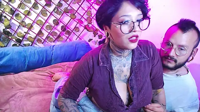 Snapshot of tatouagendecouple chatting on September 24, 3:27 am tatouagendecouple online show from September 24, 3:27 am