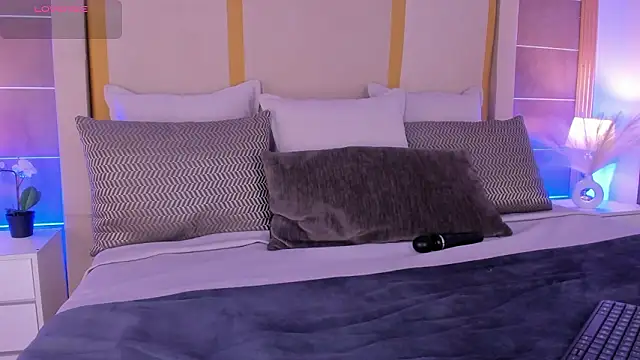 AbigailCarter online show from February 5, 7:00 am