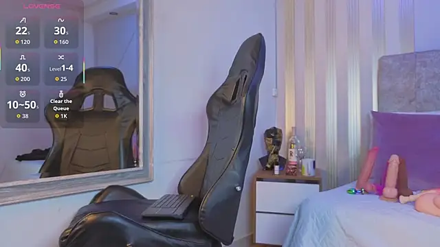 Tayra Pradit online show from November 23, 7:37 pm