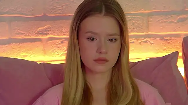 MilanaBalmain online show from November 10, 4:40 am