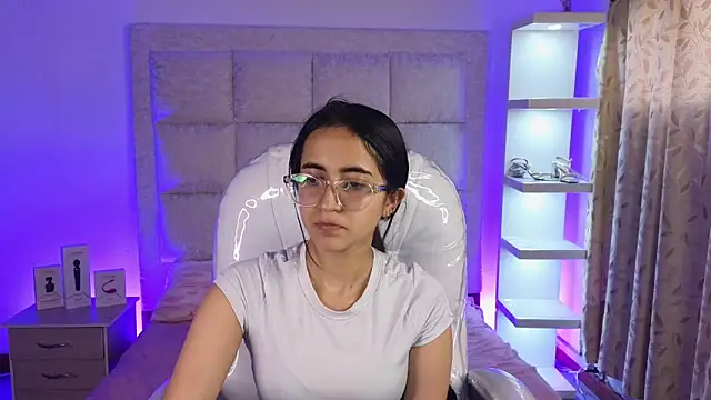 Mia Fischer online show from April 14, 11:43 am