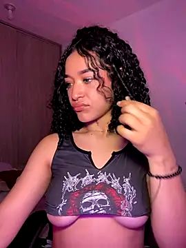 Crystal Dluna online show from September 25, 4:39 pm