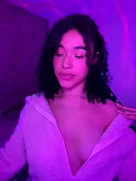 Crystal Dluna online show from September 11, 12:22 am