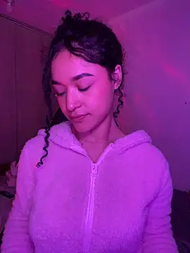 Crystal Dluna online show from September 27, 5:09 pm