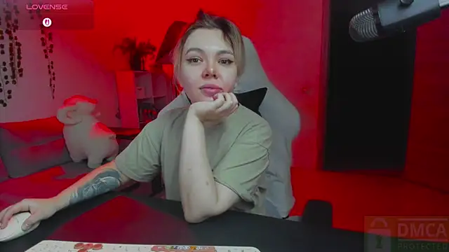 whoa-hoa-hoa-hoa-hoa online show from February 9, 4:04 am