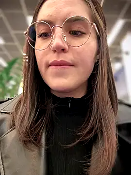 meow girl online show from October 2, 3:39 pm