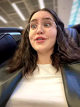 meow girl online show from November 14, 8:14 am