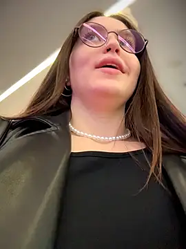 meow girl online show from March 27, 3:57 pm