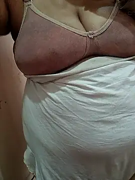 milf-kaira online show from January 12, 7:13 am