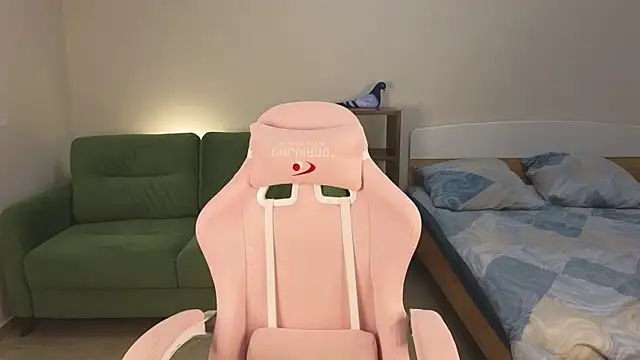 Eveleen Soleen online show from October 3, 1:16 pm