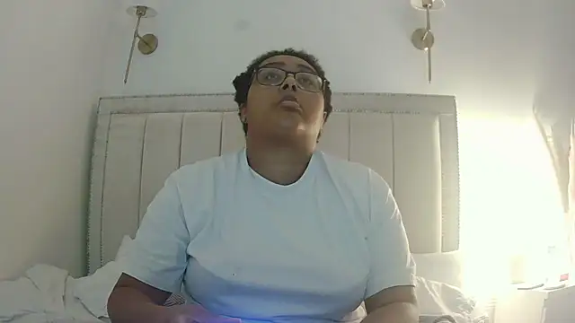 vanilla chocolate23 online show from October 21, 6:34 pm