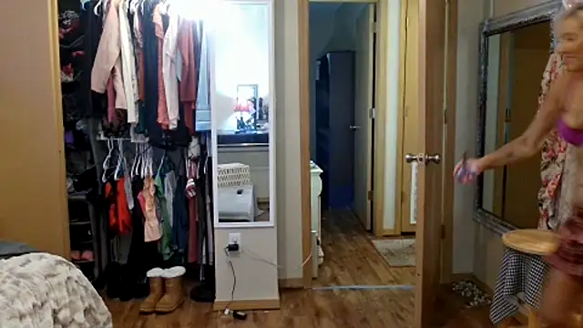 BluEyeGemini333 online show from September 27, 7:54 pm