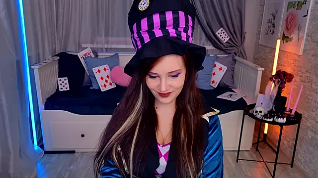 StellaGloww online show from October 31, 4:22 pm