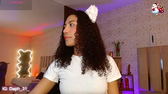 Daphnne tay online show from November 9, 3:35 am