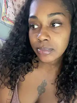 ebonycatlisaaaalime online show from May 23, 8:07 pm