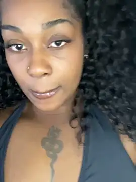 ebonycatlisaaaalime online show from May 21, 3:43 pm