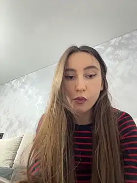 viviandaimond1 online show from December 3, 8:55 pm