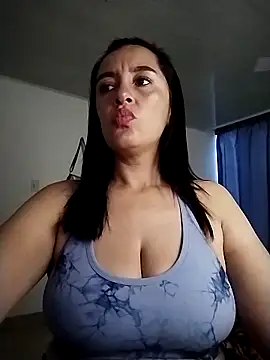 hailey85 online show from April 30, 10:58 pm