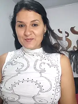 elena jonees online show from November 4, 8:25 pm