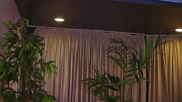 GinaValentinna online show from March 19, 8:02 pm