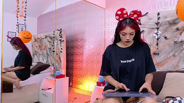 Derieri D online show from October 30, 7:37 pm