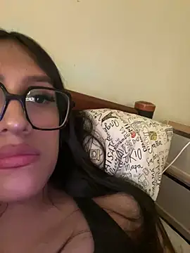 AleFantasy0001 online show from February 6, 3:10 am