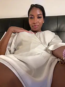 IamCrystal2 online show from March 6, 12:50 am