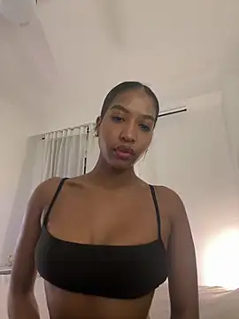 IamCrystal2 online show from January 12, 3:23 am