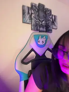 missycanoo online show from December 16, 2:06 am