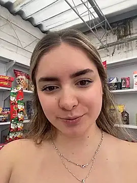 imlindapink online show from February 24, 6:17 pm