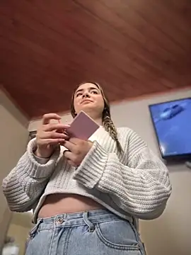 imlindapink online show from September 12, 6:37 pm