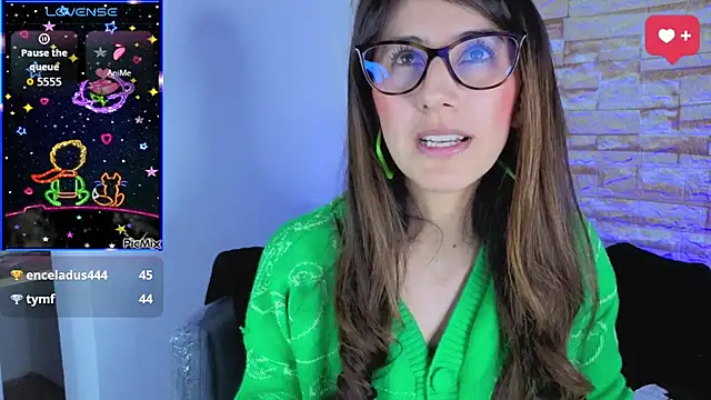  jade white  online show from March 4, 3:18 pm