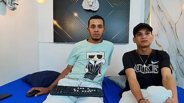 Snapshot of JordanAndAndrew chatting on September 8, 7:57 pm JordanAndAndrew online show from September 8, 7:57 pm