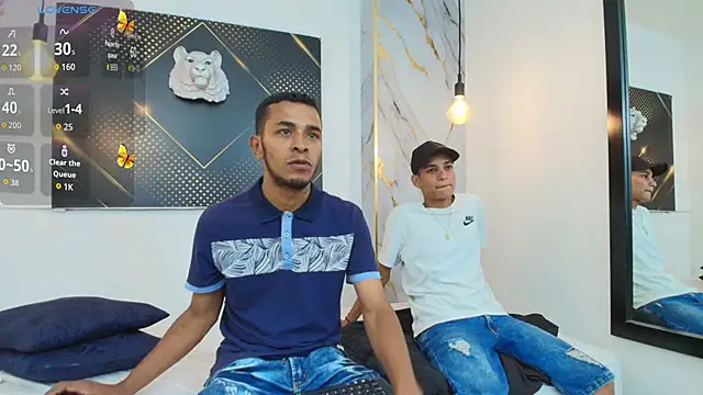 Snapshot of JordanAndAndrew chatting on September 29, 8:14 pm JordanAndAndrew online show from September 29, 8:14 pm