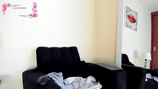 its  angelica  online show from March 16, 7:07 pm