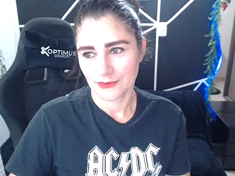 LUCY LI online show from November 22, 7:16 pm