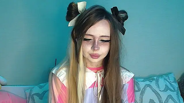 suemeow online show from May 7, 9:07 pm