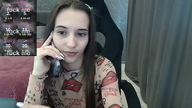 Snapshot of Alice_Weiss chatting on October 3, 12:54 pm Alice Weiss online show from October 3, 12:54 pm